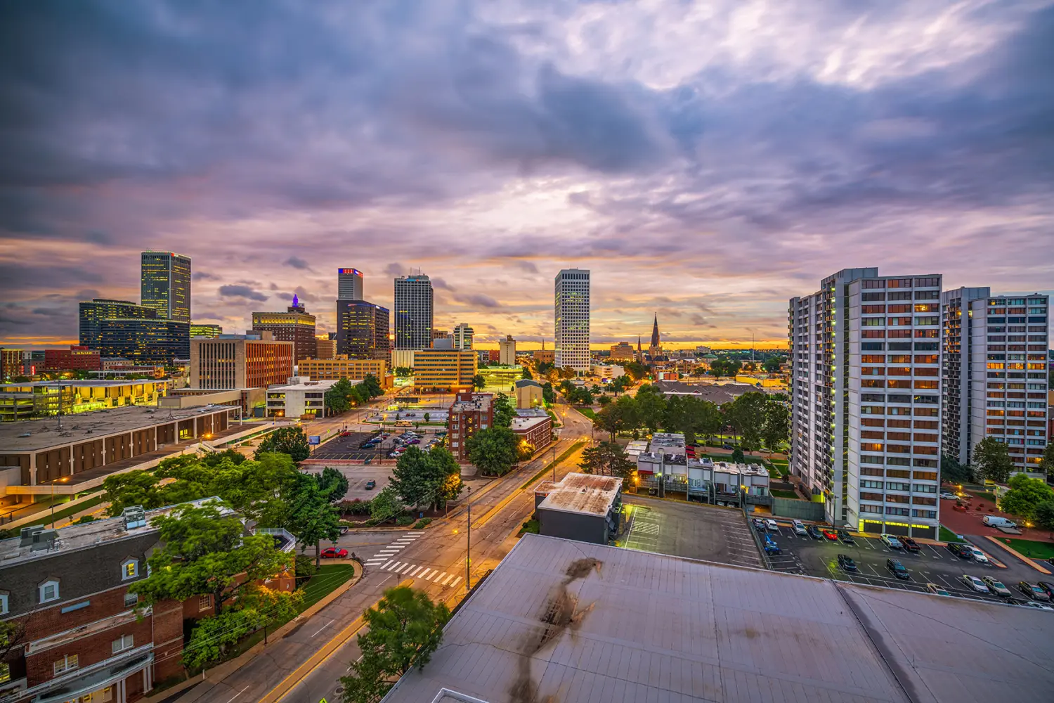 Tulsa, Oklahoma, USA downtown city skyline at twilight.